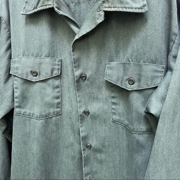 Vintage Poly-Cotton Button-Down - Picture 4 of 5